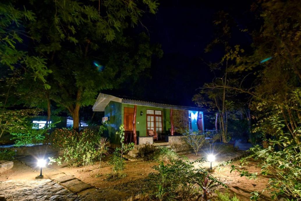 Jays Holiday Resort Habarana Exterior foto